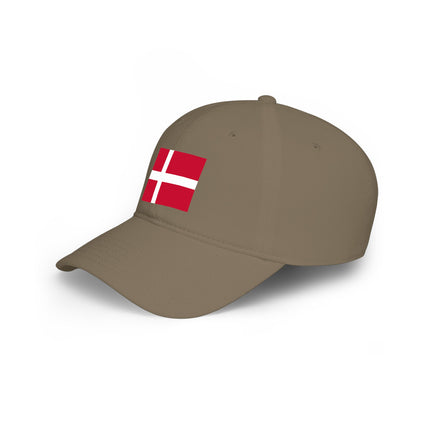 Khaki baseball cap featuring the Danish flag. Casual Scandinavian national pride hat for Denmark lovers.