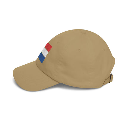 Beige baseball cap featuring the embroidered Dutch flag for national pride.