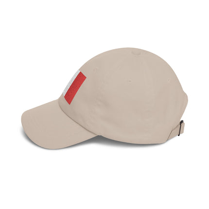 Beige baseball cap featuring the Italian flag colors.
